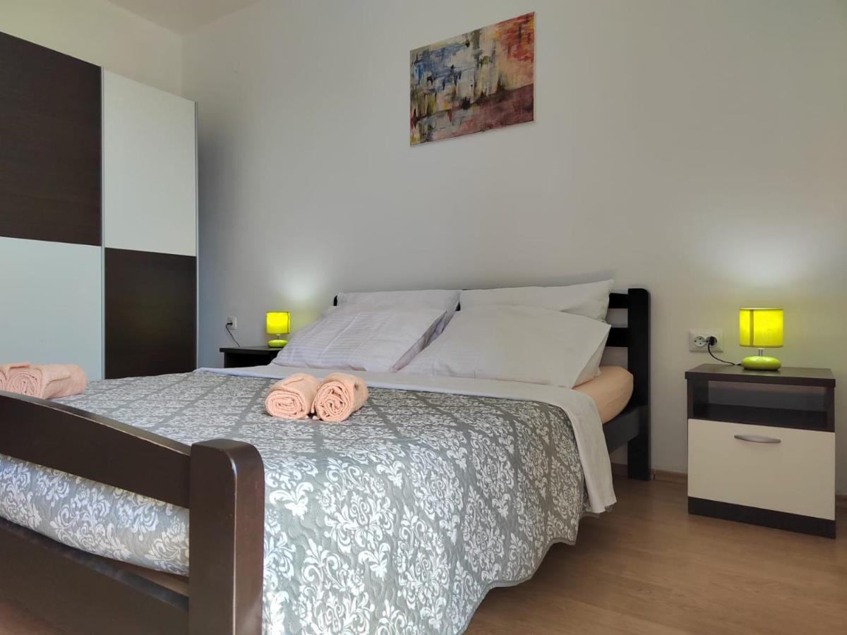 Apartman Memories Trogir Exteriör bild
