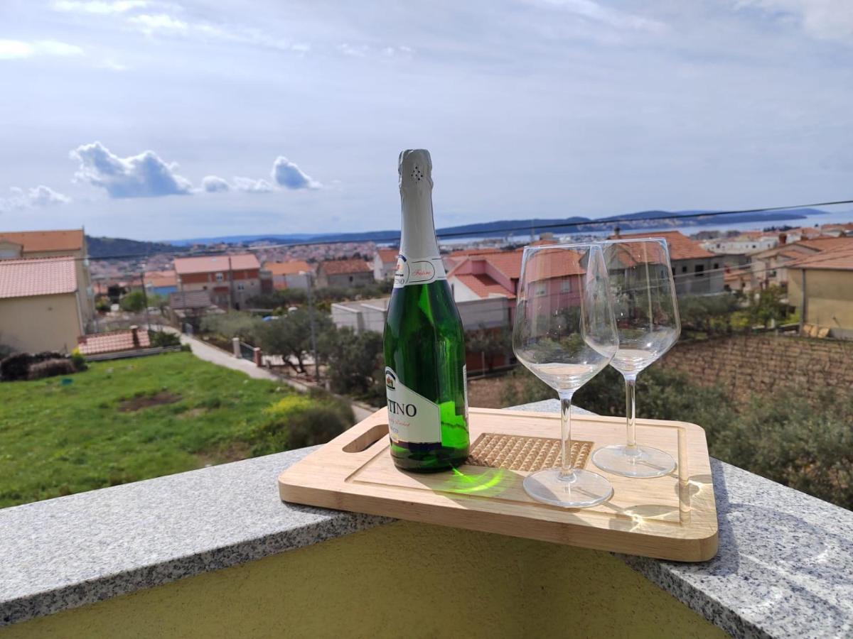 Apartman Memories Trogir Exteriör bild